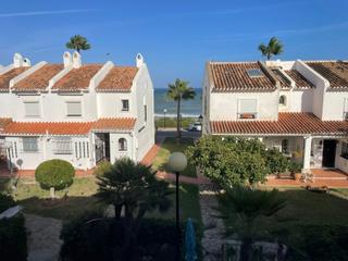 Dúplex a N/a. Impresionante casa adosada en primera linea de playa, aldea beac