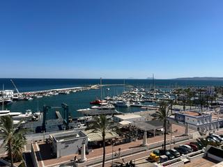 Apartament a Puerto de Estepona. Impresionante apartamento en la zona del puerto de estepona!