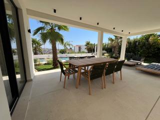 Maison à Guadalobón. Impresionante villa  en estepona  lujo y confort a tu alcance