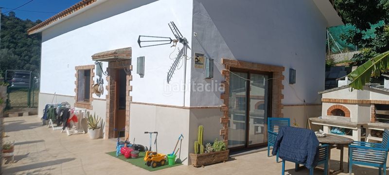 Foto f1577971-0fb0-436b-af35-3ecac582ef44. Masía encantadora casa de campo con parcela de 1.000 m, en Estepona