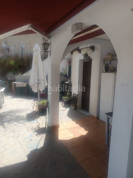 Foto 29c7e6e4-dd0d-4ed3-a652-dc0ff5e1f58e. Masia amb aparcament a altos de Estepona Estepona