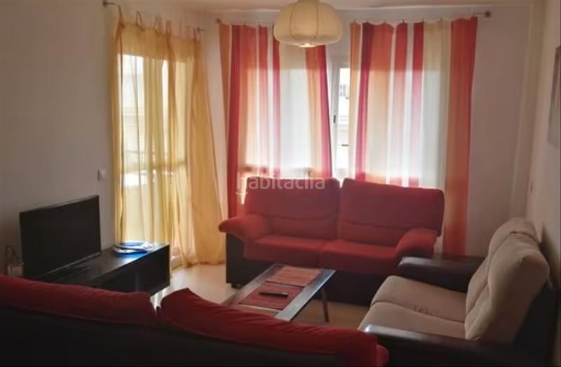 Foto 21381087-e8b7-47a2-84f9-f22ae66b3c24. Alquiler piso alquiler en avenida parménides – vivienda con todas las comodidades en Málaga