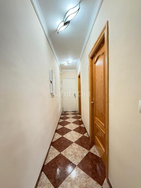 Foto c37457ec-8f15-4e9b-b6f1-855384b827f0. Flat in La Trinidad Málaga