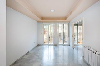 Rent Semi detached house  Calle adinamar. Adosada sin muebles a la entrada del serrallo, alquiler. piscina