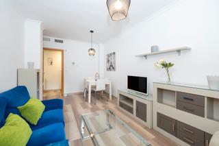 Location Appartement à Calle carril del picón 20. Piso amueblado con 2 dormitorios, un baño. calefacción individua