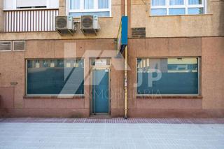 Locale commerciale in Calle Gardenia 23