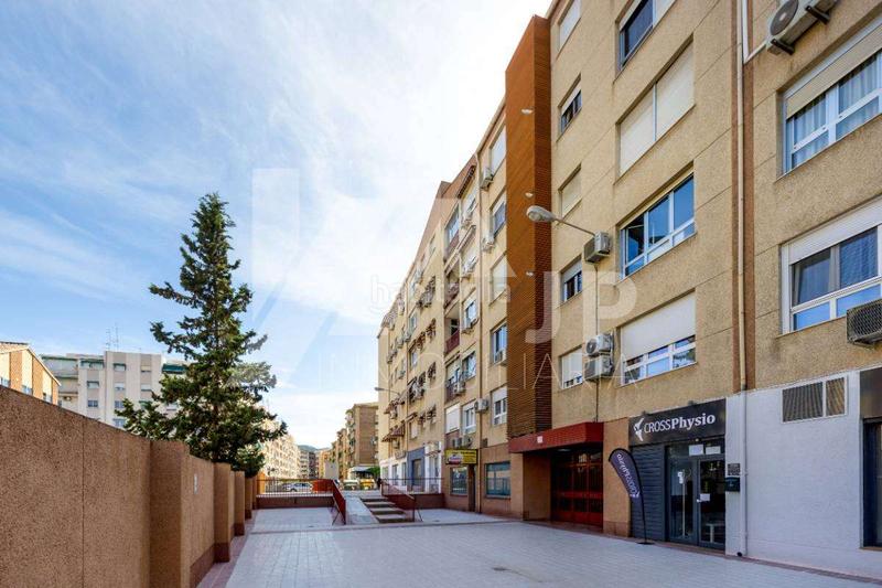 Foto 2075e69e-3b99-4de1-ae40-34742f57b297. Rent business premise in calle gardenia 23 in Fígares Granada