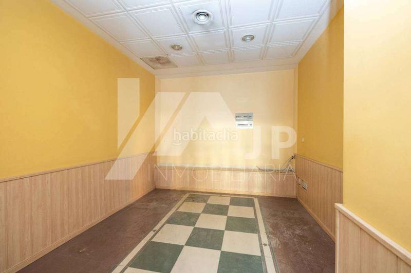 Foto 409084ee-b66a-4bf1-8834-bc45d320bdce. Rent business premise in calle gardenia 23 in Fígares Granada