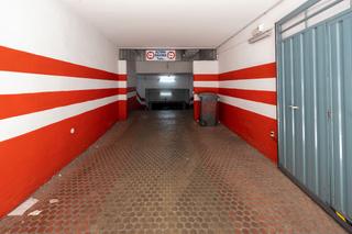 Aparcament cotxe a Calle pedro antonio de alarcón 65