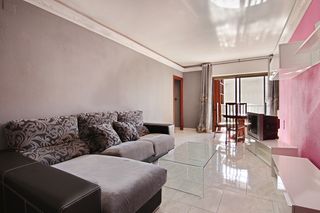 Rent Flat in Calle jesse owens 2. Piso con 4 dormitorios. amplio salon. alquiler .calefaccion cent