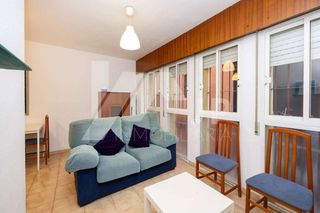 Miete Etagenwohnung  Calle hinojosa. Disponible. no se reserva para septiembre. piso en la zona de sa