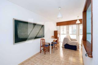 Location Appartement  Calle hinojosa. Disponible  piso en la zona de san jeronimo compuesto de 2 dormi