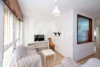 Location Appartement  Calle hinojosa. Disponible  piso en la zona de san jeronimo compuesto de 2 dormi