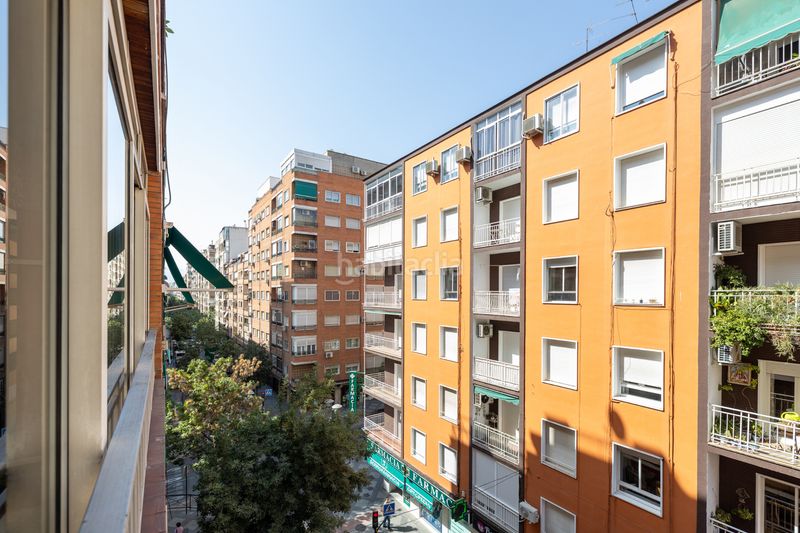 Foto 39176586-acec-4cbf-bc1e-6253f8109aed. Rent flat in calle pedro antonio de alarcón 43 in Granada