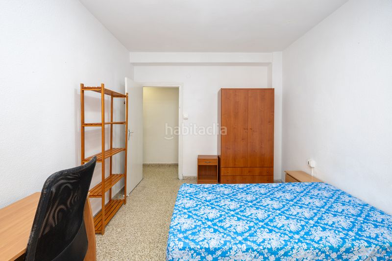 Foto 71d4b108-f72d-4651-b327-2da8bc804520. Rent flat in calle pedro antonio de alarcón 43 in Granada