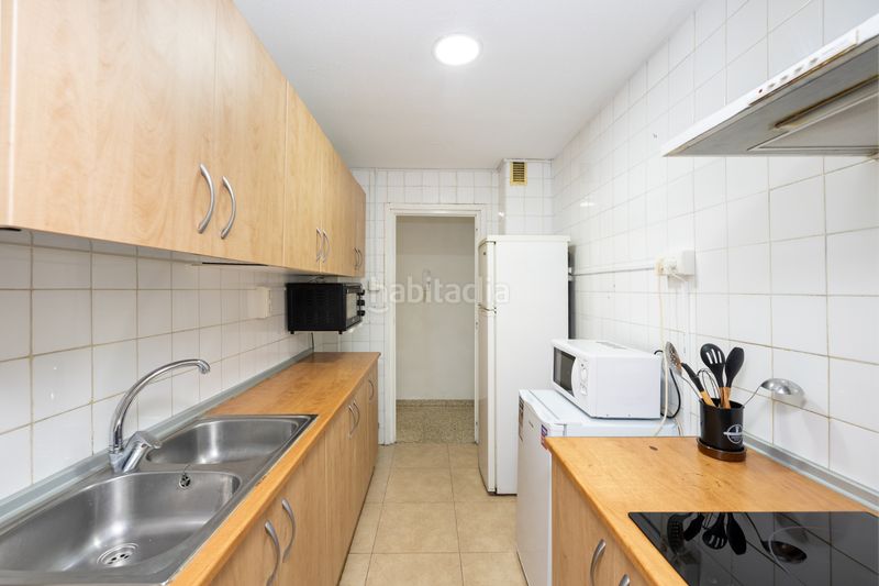 Foto d2c0cc56-840f-4a53-bf40-31bd5159ad35. Rent flat in calle pedro antonio de alarcón 43 in Granada