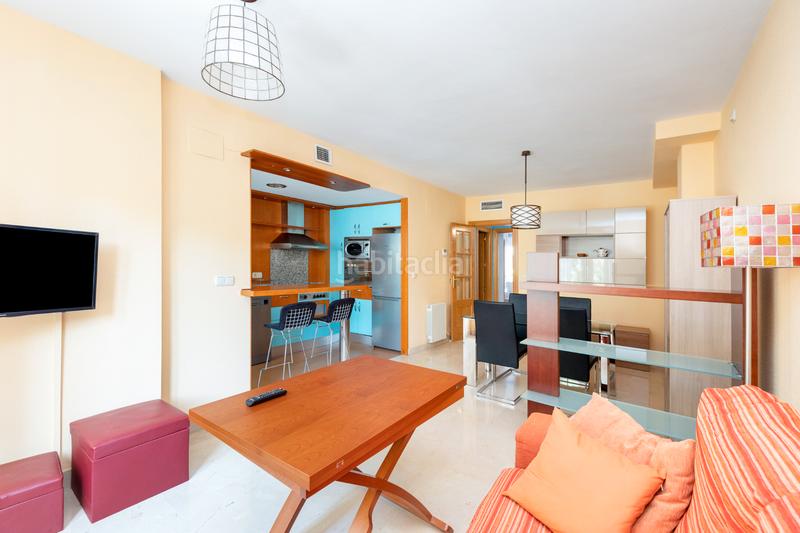 Foto b3ee7ef4-7f7f-4640-a45e-c3c37a2cec93. Location appartement avec piscine dans Rosaleda - Juventud Granada