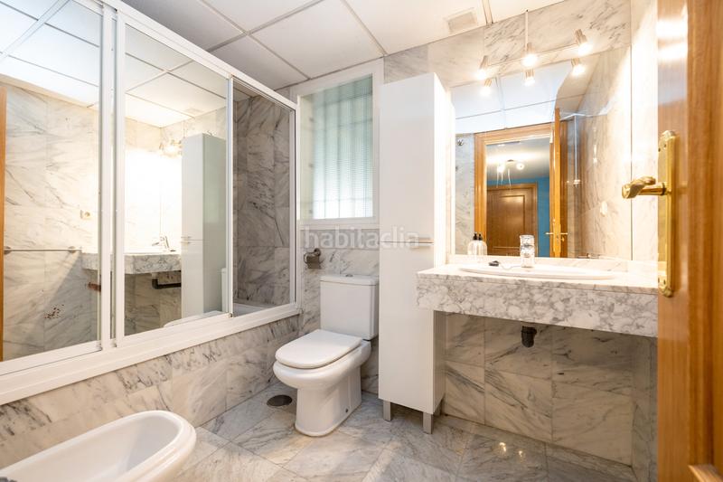 Foto c537a3bd-d900-41d3-b506-63ffc75f2b9e. Miete appartement mit pool in Rosaleda - Juventud Granada