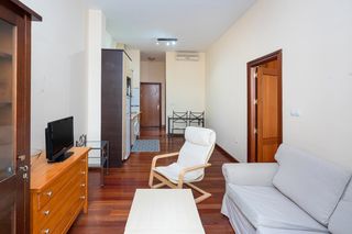 Miete Etagenwohnung in Calle zacatín 1. Zacatin. junto a la catedral, gran via de colon, reyes catolicos