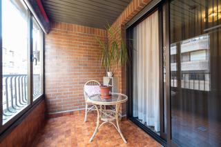 Miete Etagenwohnung  Calle trajano. Alquiler de piso en calle trajano, centro de granada. muy cerca