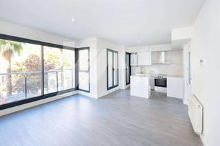 Location Appartement  Calle periodista josé fernández martínez. Parque almunia. estupendo piso sin amueblar a estrenar compuesto