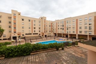 Miete Etagenwohnung in Calle ramón y cajal 54. Piso en alquiler en la zona sanders, urbanización con piscina, 4