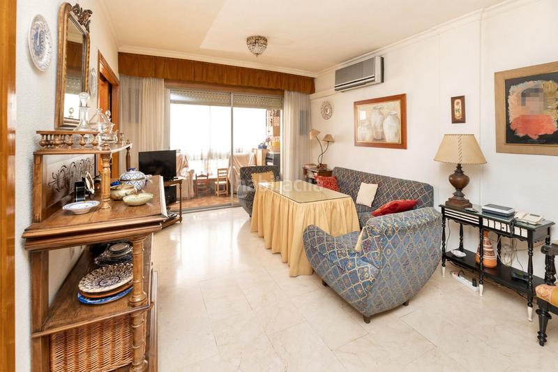 Foto 38679585-b818-4a81-a7e1-60a5631ff53a. Piso pisazo en venta junto a gran capitan, con plaza de garaje y trastero en Granada