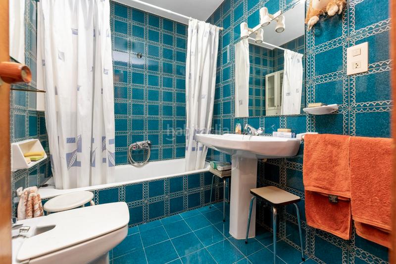 Foto f694f065-f500-4290-be8f-aa2232dcd685. Piso pisazo en venta junto a gran capitan, con plaza de garaje y trastero en Granada