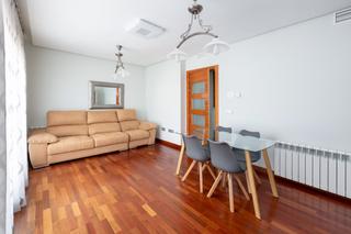 Location Appartement à Plaza gerardo cuerva 2. Piso amueblado con 2 dormitorios, alquiler. junto a calle arabia