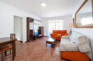 Location Appartement  Avenida de madrid. Plaza de toros. piso estudiantes para curso universitario de 4 d