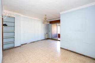 Appartement à Camino de ronda 98. Camino de ronda. piso en planta alta con 5 dormitorios, garaje y