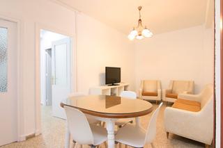 Location Appartement à Calle emperatriz eugenia 12b. Emperatriz eugenia. piso para estudiantes. 3 dormitorios. salon