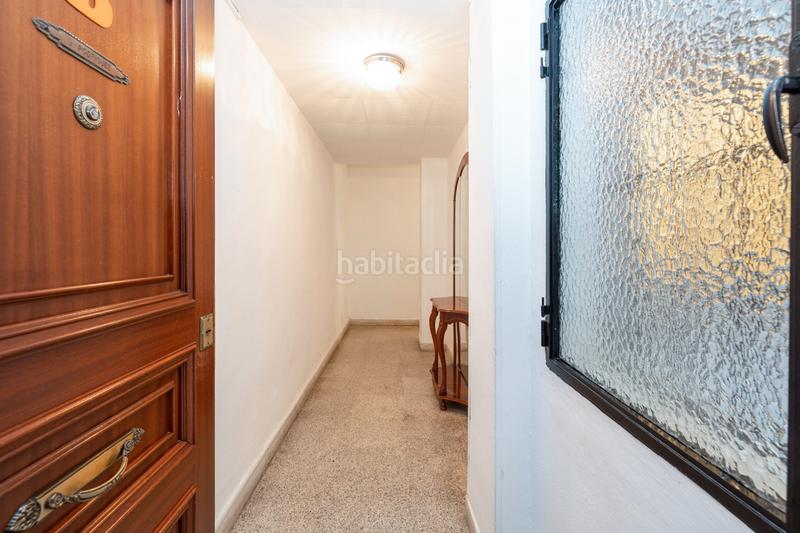 Foto 1796a11d-1b35-401d-b6db-fb086dcd42e5. Alquiler piso junto plaza albert einstein. piso para estudiantes.
salon con balcon.
3 dormitorios, cuarto de baño
cocina amueblada con electr en Granada
