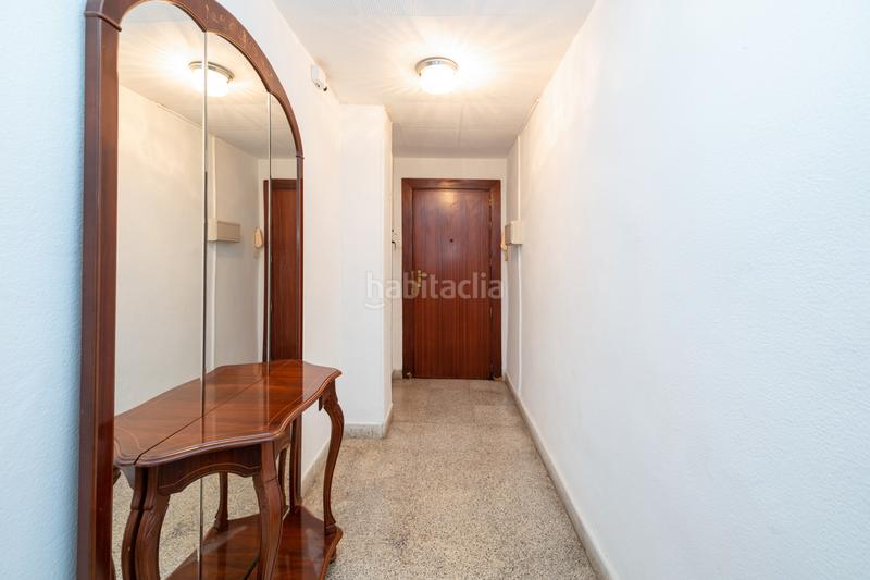 Foto 40e4e3fd-d499-4944-a59e-68c5077c67d8. Alquiler piso junto plaza albert einstein. piso para estudiantes.
salon con balcon.
3 dormitorios, cuarto de baño
cocina amueblada con electr en Granada