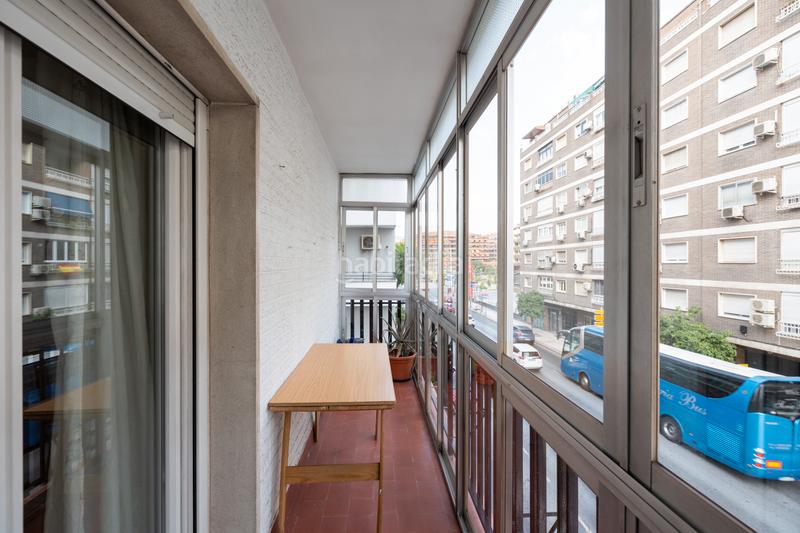 Foto b4d32bfb-09cf-4ba5-b947-95edf4313bc7. Alquiler piso junto plaza albert einstein. piso para estudiantes.
salon con balcon.
3 dormitorios, cuarto de baño
cocina amueblada con electr en Granada