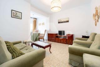 Location Appartement  Calle caballerizas. Piso para estudiantes junto a san juan de dios.