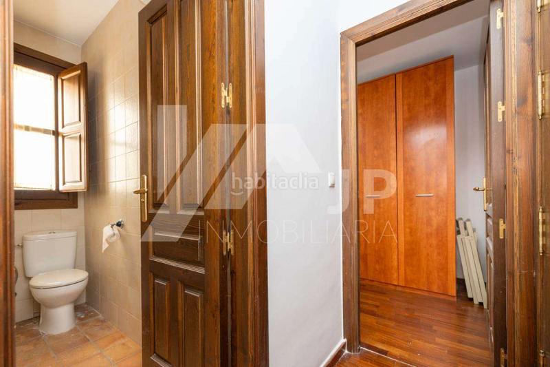 Foto 96de89f4-4ed6-4927-a85d-328ce09a89f8. Alquiler apartamento precioso apartamento en alquiler junto a plaza de derecho. en Granada