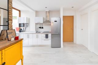 Appartement  Calle comendadoras de santiago. Oportunidad inversores. barrio del realejo. piso reformado de 3