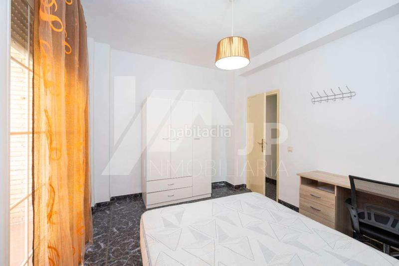 Foto ee77085e-e3ee-4b60-b586-c35b5926ee03. Rent flat in Camino de Ronda Granada