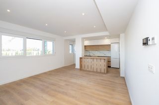 Rent Flat in Calle pampaneira 22. Piso a estrenar con 3 dormitorios, 2 baños. garajes, trastero. c