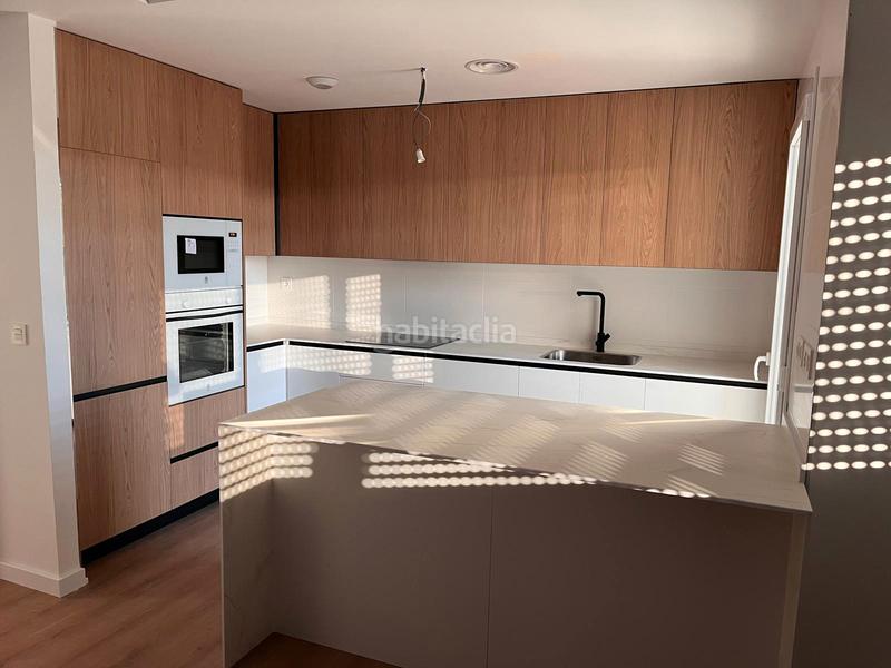 Foto 4c8d9533-20b4-4c75-aeb3-e27584d1989e. Lloguer pis a calle pampaneira 22 a Rosaleda - Juventud Granada