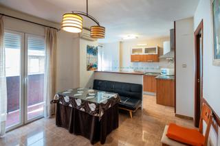 Affitto Appartamento in Calle sócrates 31. Apartamento reformado en calle socrates, segunda planta, luminos