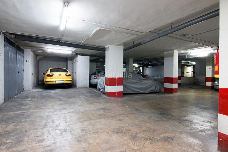 Foto 3d3accd3-0969-4b5a-bc82-7de010804048. Location parking voiture dans calle pedro antonio de alarcón 67 dans Granada