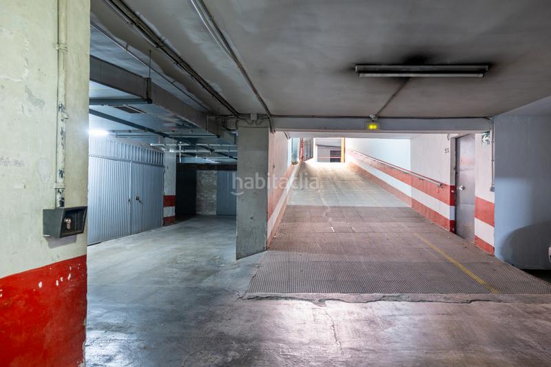 Foto 9ea5efd4-7a7f-4af4-8264-8445109e5c23. Miete autoparkplatz in calle pedro antonio de alarcón 67 in Granada