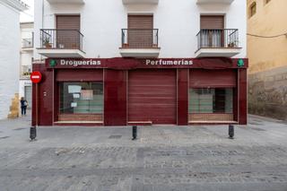 Local Comercial a Calle real de santa fe 1. Estupendo local en el centro de santa fe