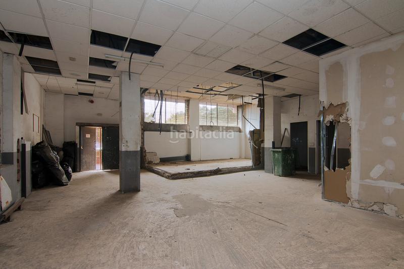 Foto 951ed0c3-8458-48ab-a007-88dcfd37a671. Affitto locale commerciale in calle halcón 20b in Granada