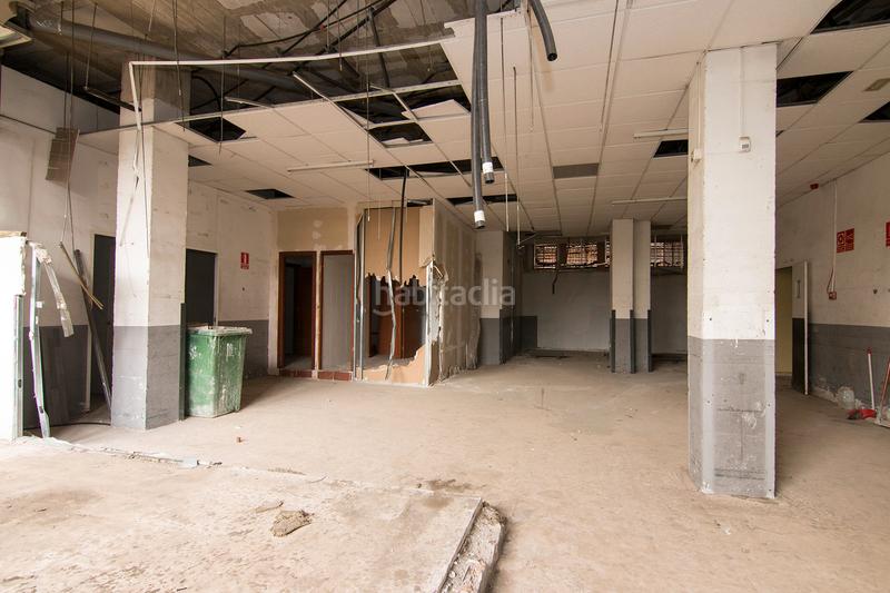 Foto d6146980-68ee-42e4-9b90-356b60a44db7. Lloguer local comercial a calle halcón 20b a Pajaritos Granada