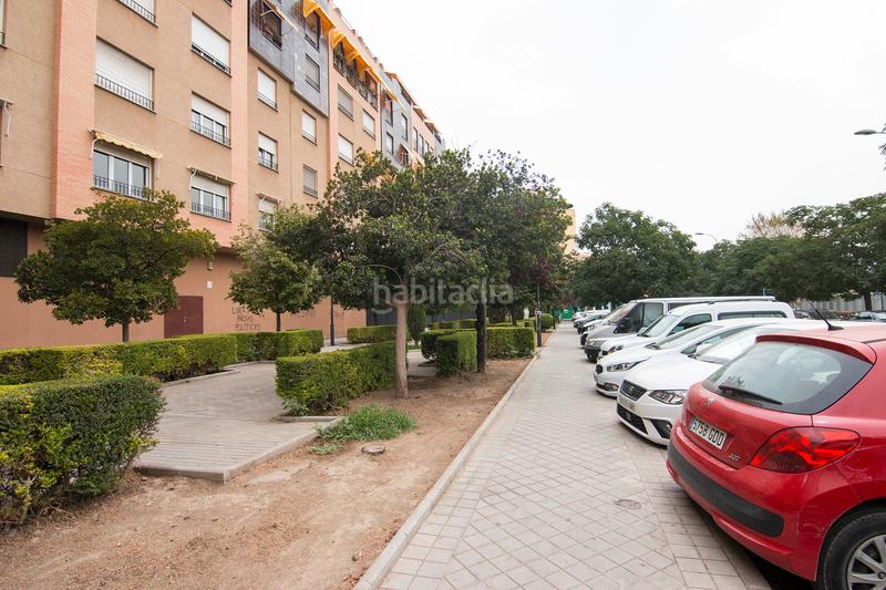 Foto 2552751f-2655-4502-a685-676bf46db5a0. Rent business premise in calle halcón 20b in Pajaritos Granada