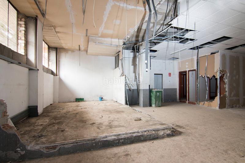 Foto c12766bf-8173-4ad3-a3e3-d58dc0b3df1f. Rent business premise in calle halcón 20b in Pajaritos Granada