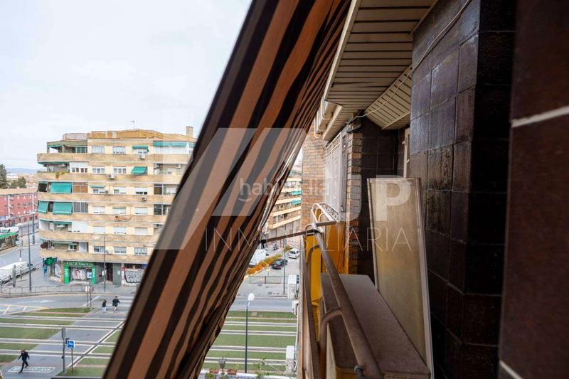 Foto cc2ec3c6-830a-4a31-ad9c-d5a5fcfa386a. Alquiler piso magnifico piso en alquiler de 4 dormitorios, y dos baños, amueblado, en alquiler en urbanización privada con piscina, garaje y tra en Granada